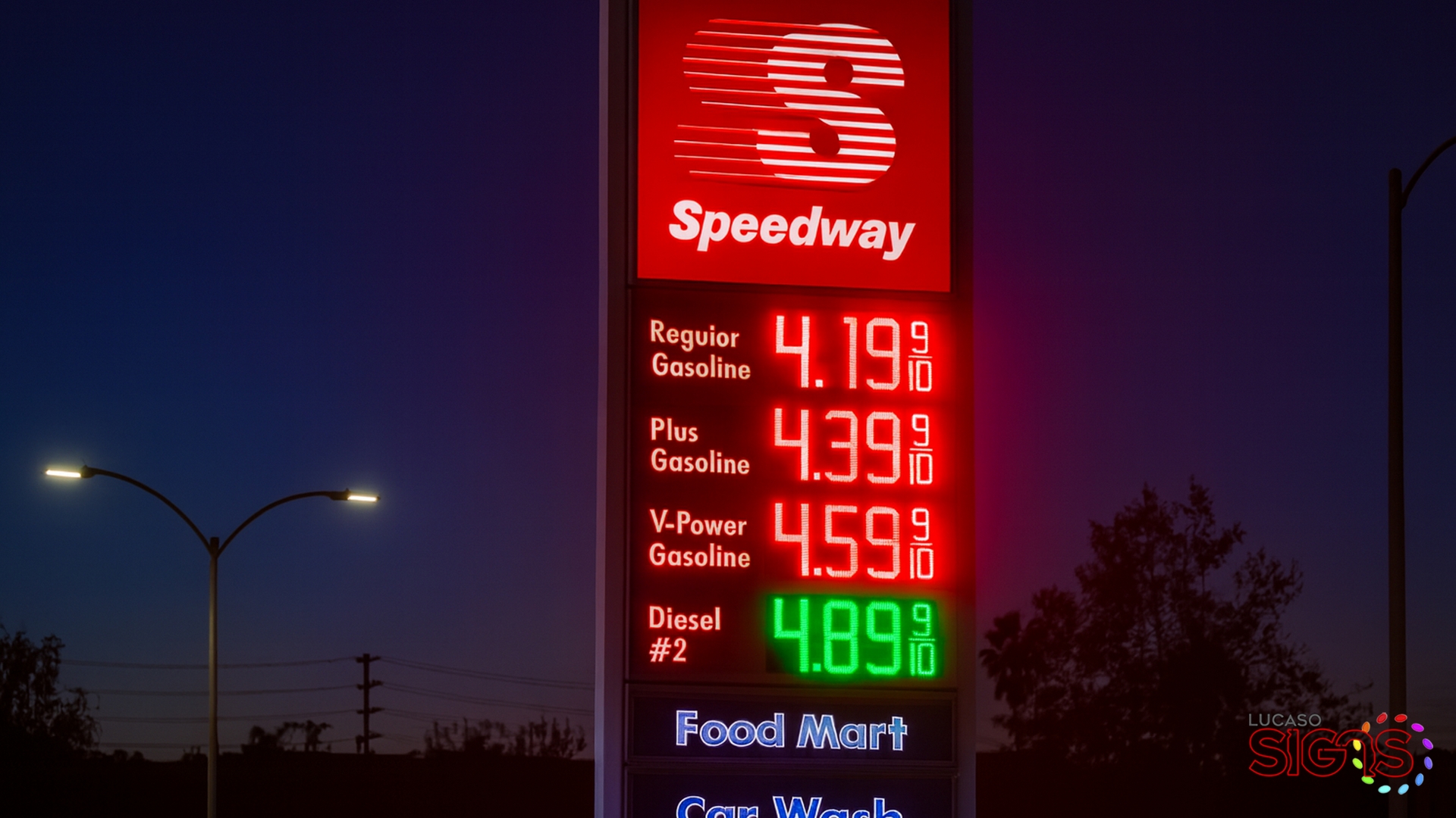 Speedway gas station custom pylon sign with digital LED fuel prices for regular, plus, V-Power, and diesel by Lucaso Signs
