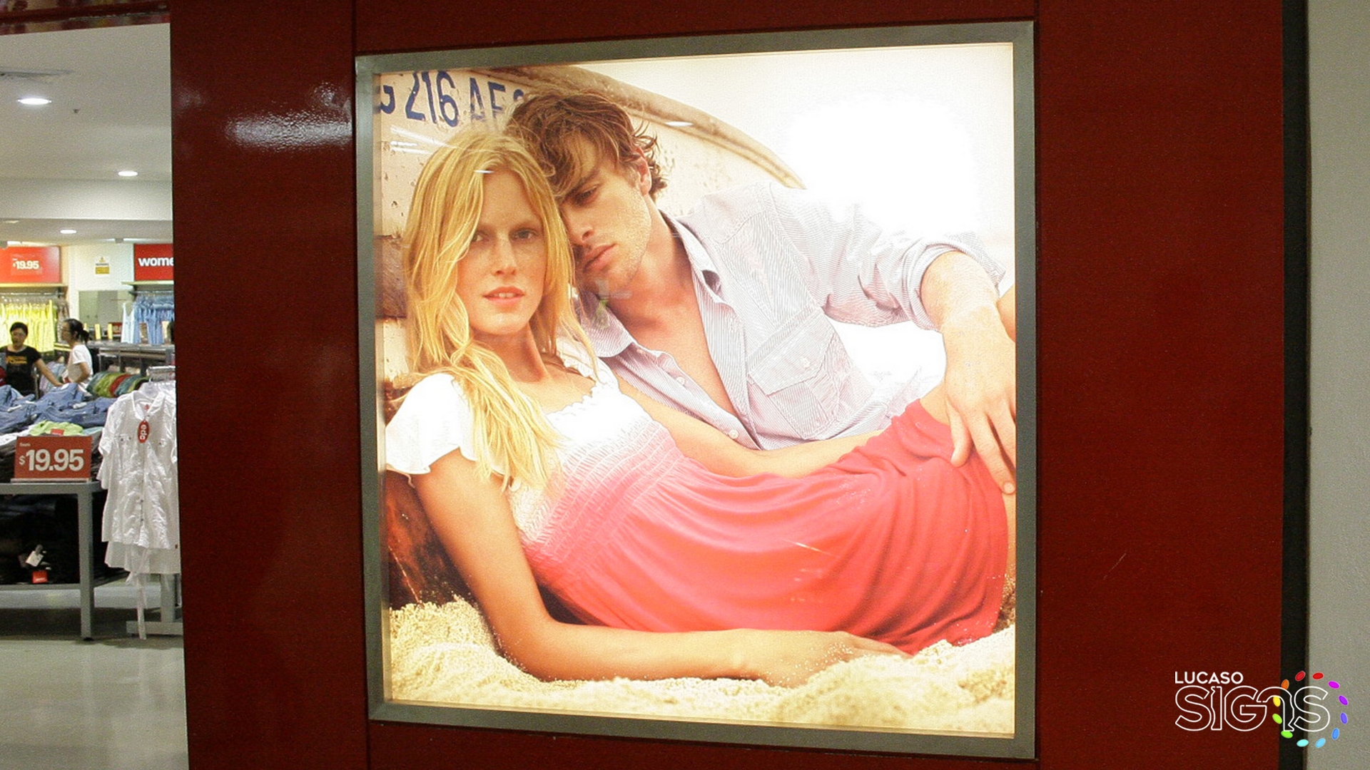 Retail store mall light box by lucaso signs